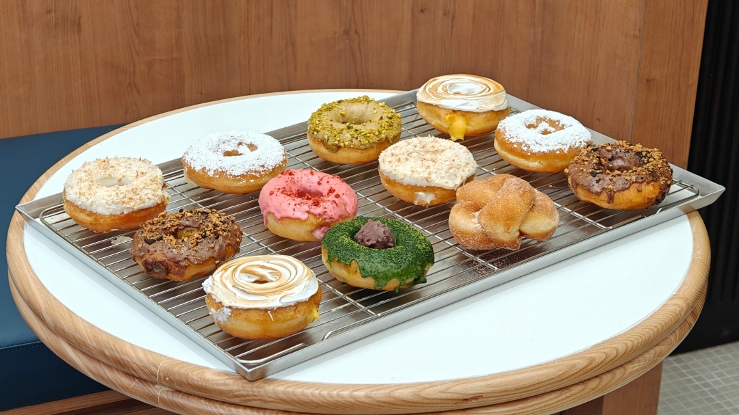 DROP BY DOUGH สาขา Central Hong Kong