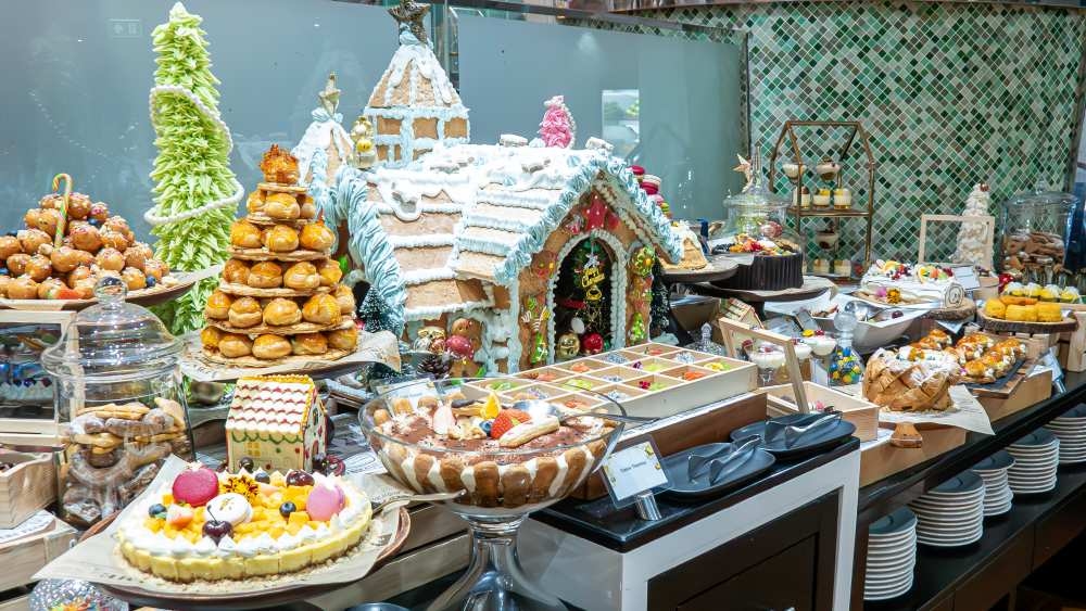 Festive Royal Orchid Sheraton Riverside Hotel Bangkok