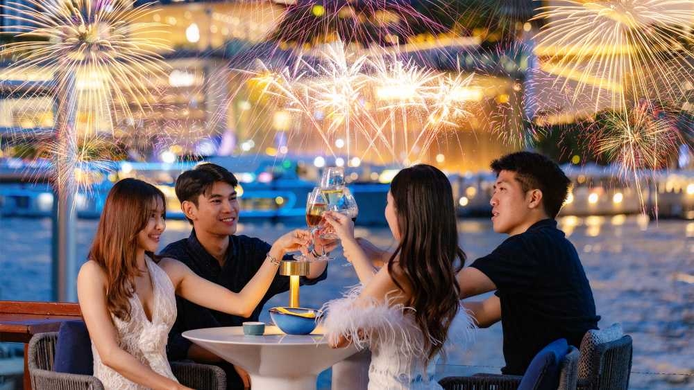 Festive Royal Orchid Sheraton Riverside Hotel Bangkok